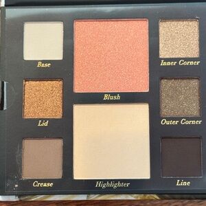 Laura Geller The Hostess Gold and Silver Face Palette